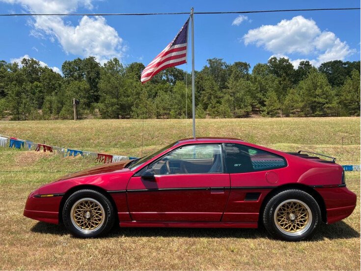 Thumbnail Photo undefined for 1988 Pontiac Fiero GT